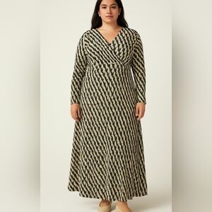 Shein Low Cowl Black and Cream Patterned Maxi Dress
